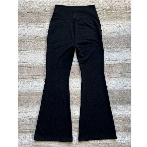 Beyond Yoga Women's Heather Rib All Day Flare Pants in Black Size L - Picture 6 of 16